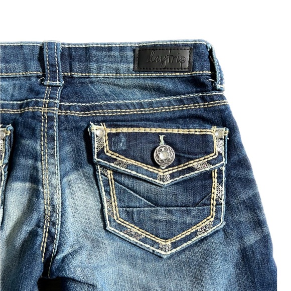 DAYTRIP ARIES SKINNY MEDIUM WASH JEANS SIZE 24R - Picture 4 of 6